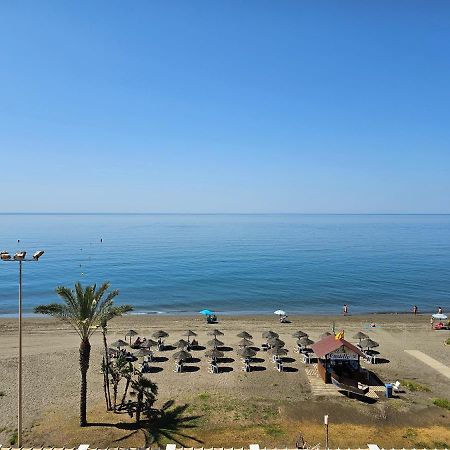 Appartamento Moderno piso céntrico frente al mar con gran terraza Rincón de la Victoria Esterno foto